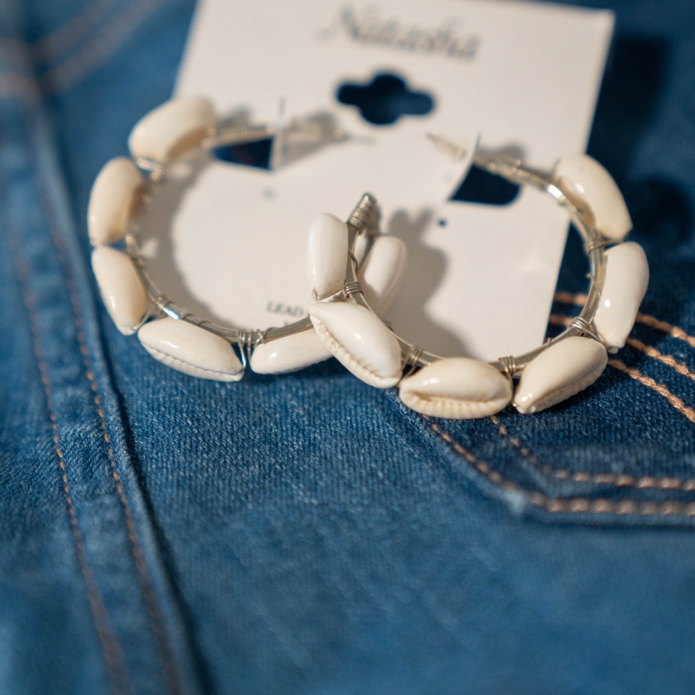 Shell Hoop Earrings - Picture 4 of 4